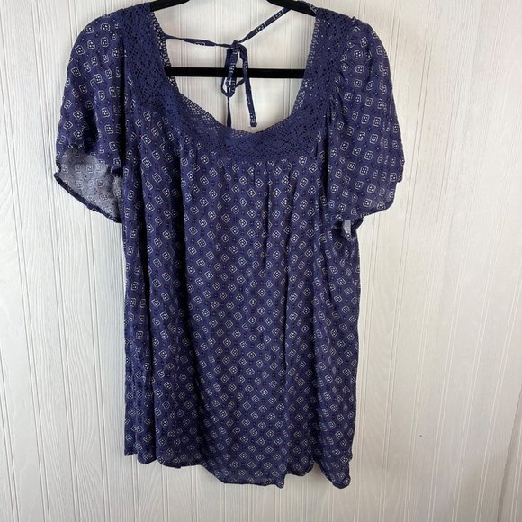 Torrid‎ Blue Short Sleeve top Size Large - Picture 2 of 6